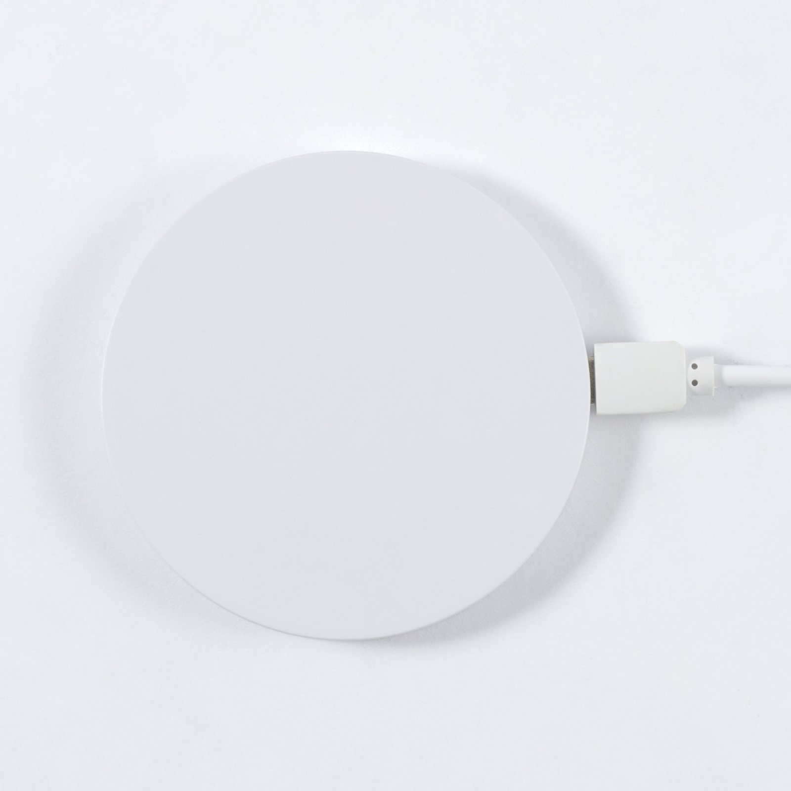 Arc Round Wireless Charger - 49835_130019.jpg