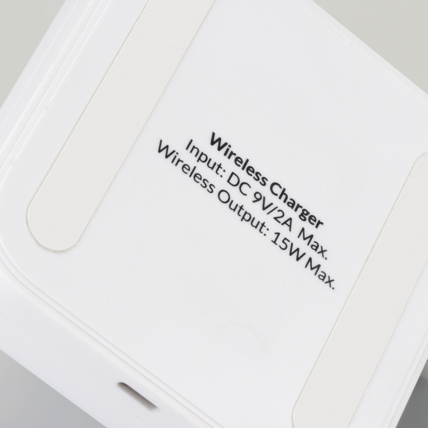 Flex Wireless Fast Charging Stand - 66671_125168.jpg